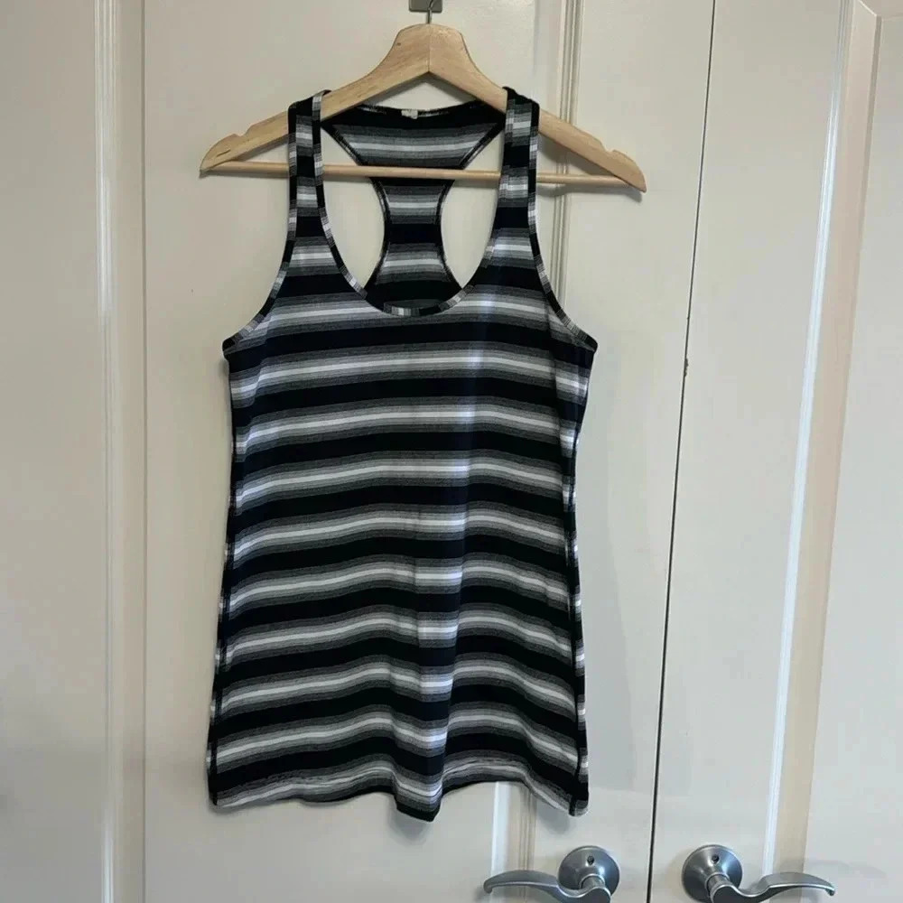 Lululemon Ebb to Street tank